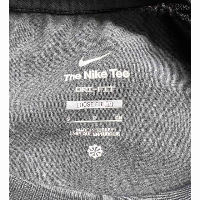 NIKE(ナイキ)のNIKE Tシャツ レディースのトップス(Tシャツ(半袖/袖なし))の商品写真