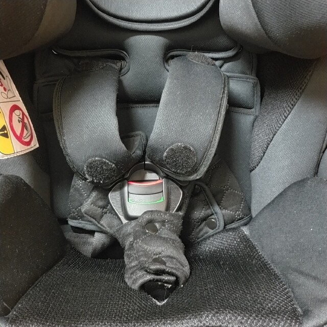 美品 アップリカ フラディアグロウ ISOFIX プレミアム 品番2022357