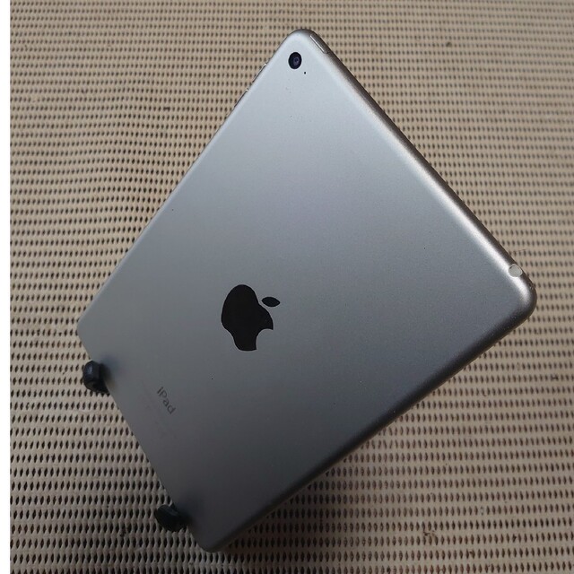 完動品iPad mini4(A1538)本体16GBシルバーWi-Fiモデル 2