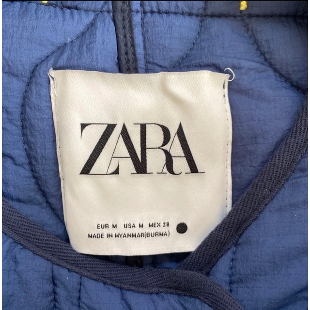 ZARA(ザラ)のZARA キルティング パフジャケット 中綿 ラウンドネック レディースのジャケット/アウター(ブルゾン)の商品写真