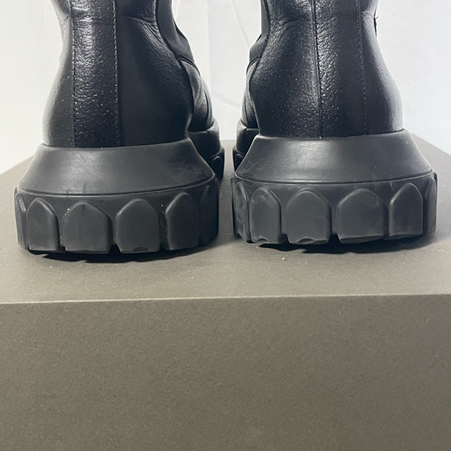 Rick Owens(リックオウエンス)のrickowens MEGA BOZOTRACTOR BEETLE 40 メンズの靴/シューズ(ブーツ)の商品写真