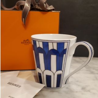 エルメス(Hermes)の値下げ正規店にて購入！　HERMES エルメス ブルーダイユール 青と白カップ(グラス/カップ)