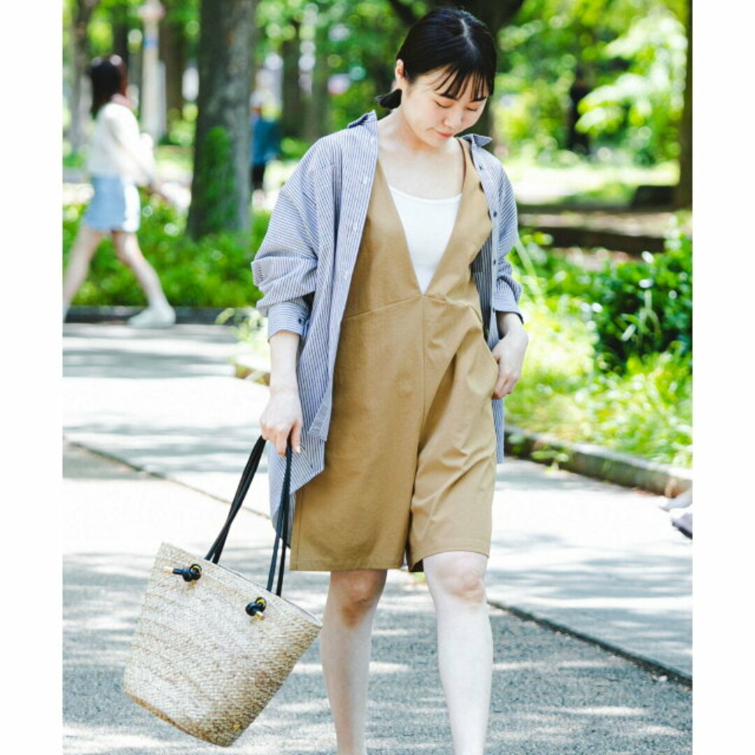 URBAN RESEARCH ROSSO(アーバンリサーチロッソ)の【BEIGE】F by ROSSO 撥水ショートオールインワン レディースのパンツ(サロペット/オーバーオール)の商品写真