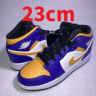 ナイキ 白スニーカー(イエロー/黄色系)の通販 39点 | NIKEを買うなら