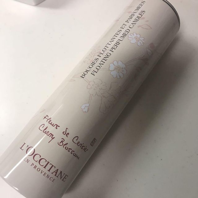 L'OCCITANE(ロクシタン)の桜の香りに癒やされて♡ ロクシタン チェリーブロッサム ティーキャンドル インテリア/住まい/日用品の日用品/生活雑貨/旅行(日用品/生活雑貨)の商品写真