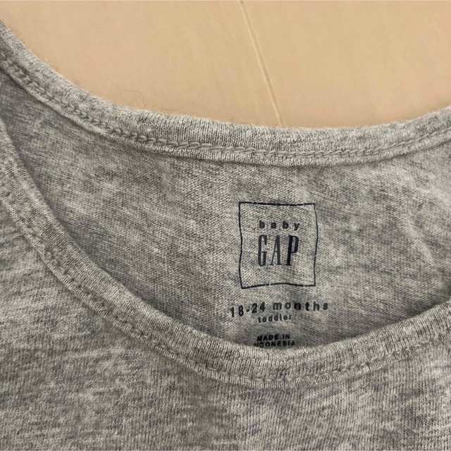 babyGAP(ベビーギャップ)のベビーギャップ　長袖Ｔシャツ　2枚 キッズ/ベビー/マタニティのキッズ服女の子用(90cm~)(Tシャツ/カットソー)の商品写真