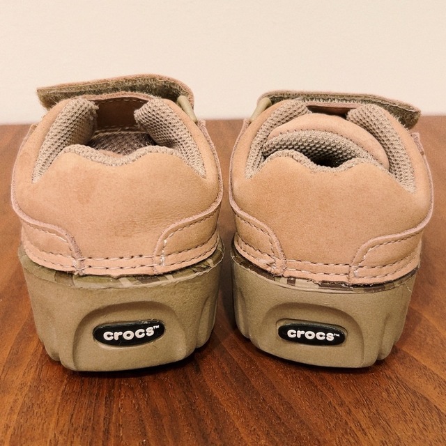 crocs(クロックス)の【新品　未使用】クロックス crocs ベビーシューズ　13cm 〜 14cm キッズ/ベビー/マタニティのベビー靴/シューズ(~14cm)(サンダル)の商品写真