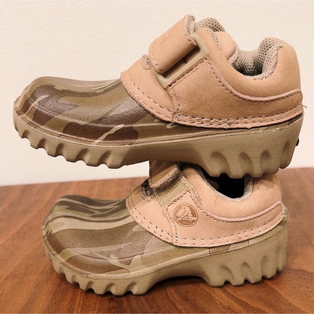 crocs(クロックス)の【新品　未使用】クロックス crocs ベビーシューズ　13cm 〜 14cm キッズ/ベビー/マタニティのベビー靴/シューズ(~14cm)(サンダル)の商品写真