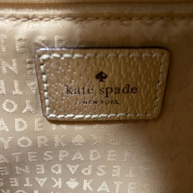 kate spade new york(ケイトスペードニューヨーク)のケイトスペード ハンドバッグ - WKRU2723 レディースのバッグ(ハンドバッグ)の商品写真