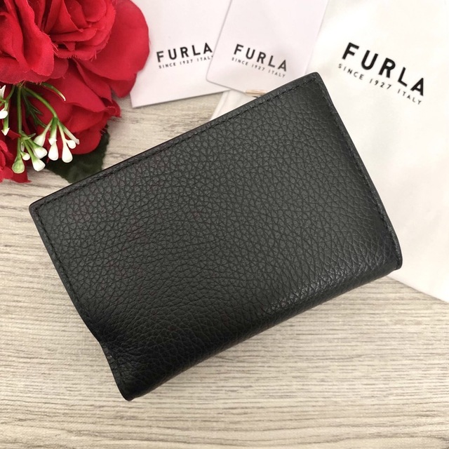 Furla(フルラ)の新品☆FURLA(フルラ)ブラック レザー  折り財布 レディースのファッション小物(財布)の商品写真