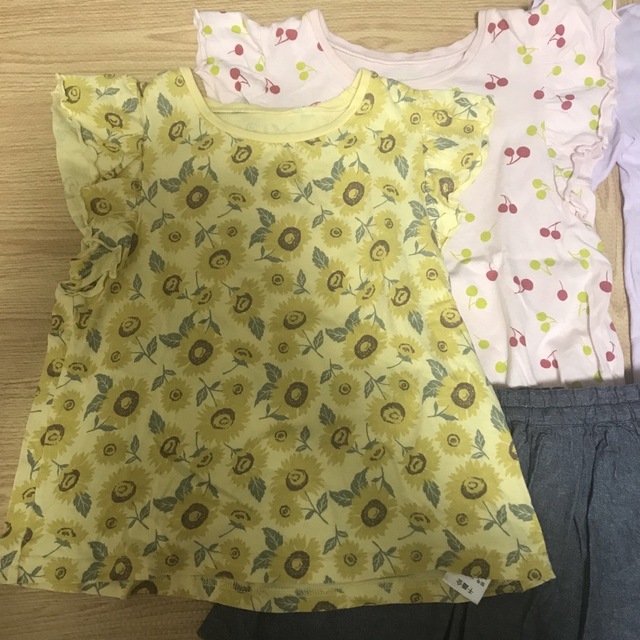 ベルメゾン(ベルメゾン)のまとめ売り　120 セットアップ キッズ/ベビー/マタニティのキッズ服女の子用(90cm~)(Tシャツ/カットソー)の商品写真