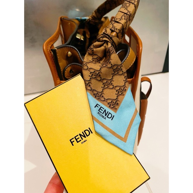 【新品未使用】FENDI ツイリー フェンディ ラッピースカーフ