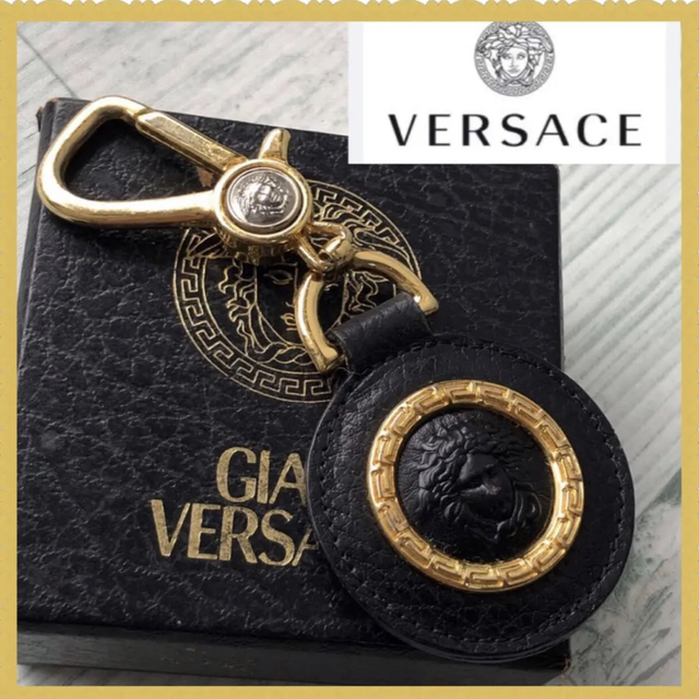 ジャンニ・ヴェルサーチ GIANNI VERSACE メデューサ キーホルダー