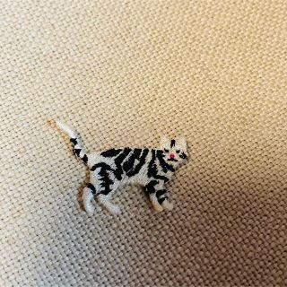 ウンナナクール(une nana cool)の【une nana cool】刺繍　アップリケ　猫　ウンナナクール　ワッペン(キャラクターグッズ)