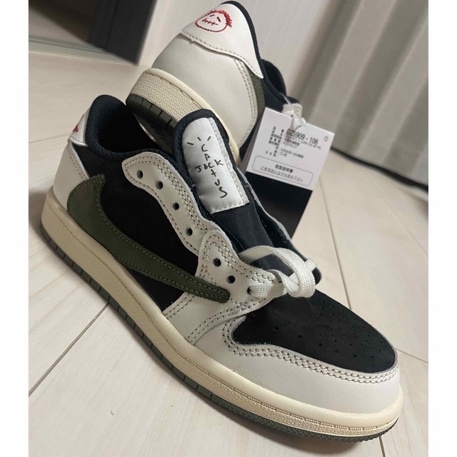 NIKE(ナイキ)のリトルキッズ Travis Scott × Nike"Medium Olive" キッズ/ベビー/マタニティのキッズ靴/シューズ(15cm~)(スニーカー)の商品写真