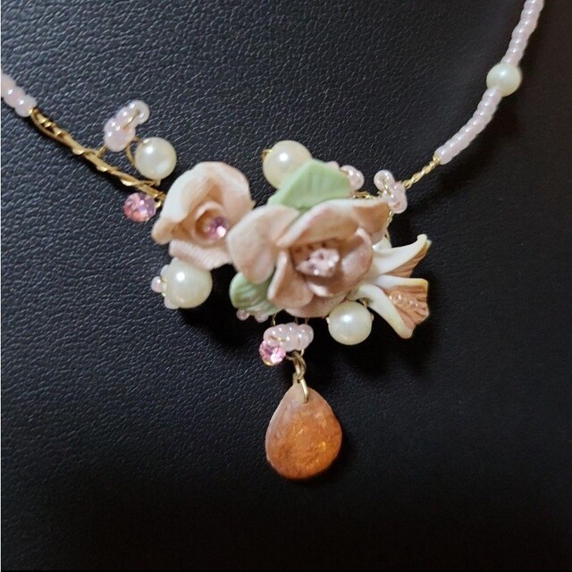 アナスイお花とパールのネックレス