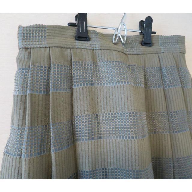 Techichi(テチチ)の【美品】テチチ　ひざ丈スカート　オリーブグリーン レディースのスカート(ひざ丈スカート)の商品写真