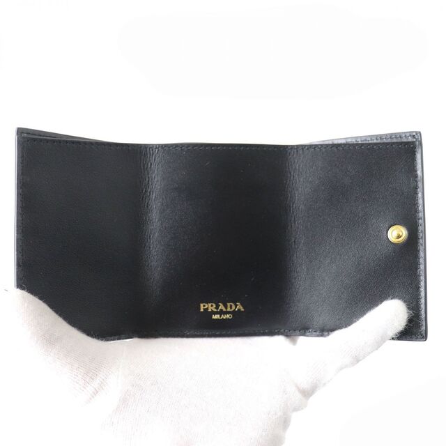 未使用品△PRADA プラダ 1MH021 ヴィッテロムーブ レザー 3つ折り財布 コンパクトウォレット 三角ロゴプレート トライアングルロゴ 黒 箱付