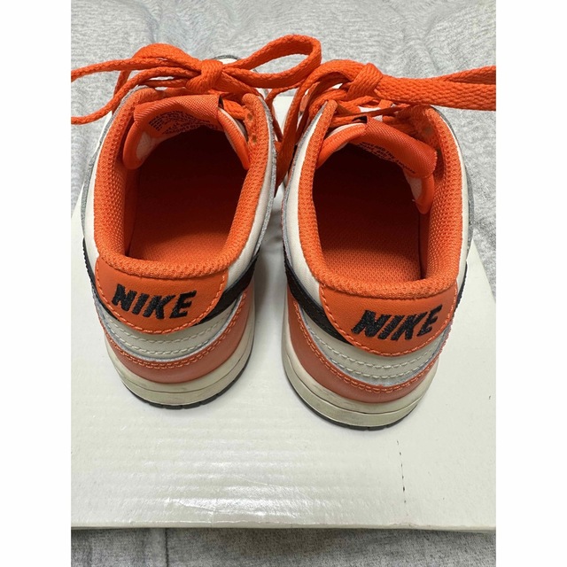 NIKE(ナイキ)のまっつん様専用新品NIKE キッズスニーカー キッズ/ベビー/マタニティのキッズ靴/シューズ(15cm~)(スニーカー)の商品写真