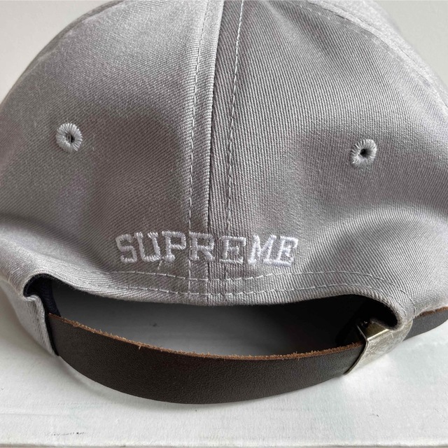 Supreme(シュプリーム)の【専用】Supreme S Logo 6-Panel Cap キャップ Grey メンズの帽子(キャップ)の商品写真