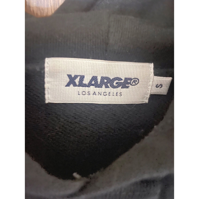 XLARGE(エクストララージ)のXLARGE パーカー　ブラック　黒　2pacコラボ メンズのトップス(パーカー)の商品写真