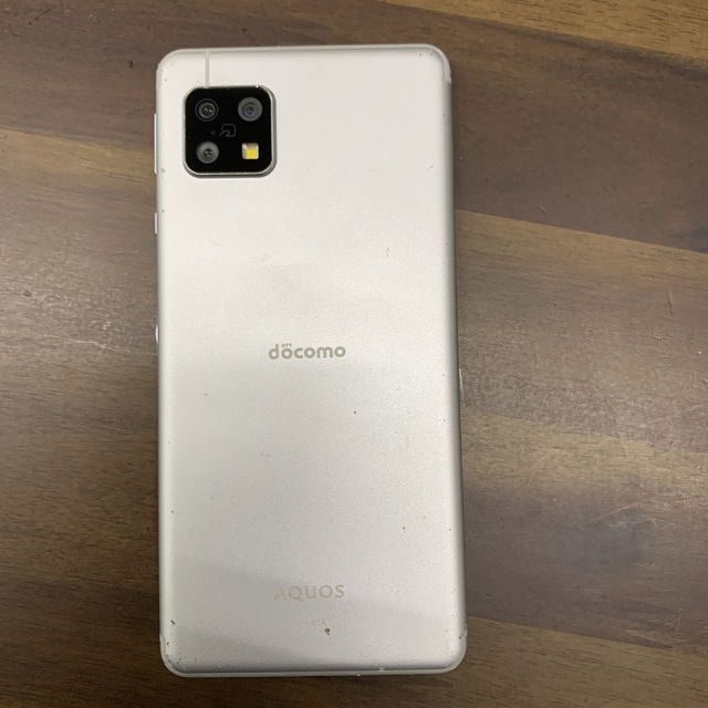 AQUOS sense4 シルバー 64 GB docomo 1