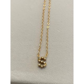 アーカー イニシャルネックレス ネックレスの通販 200点以上 | AHKAHの アーカー イニシャルネックレス ネックレスの通販 200点以上 | AHKAHの