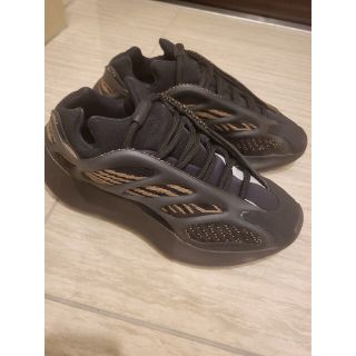 イージー(YEEZY（adidas）)のyeezy 700 V3(スニーカー)