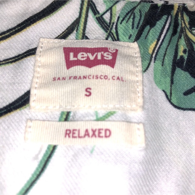 Levi's(リーバイス)の【古着】リーバイス　フラミンゴ　半袖シャツ　コットン　S メンズのトップス(シャツ)の商品写真
