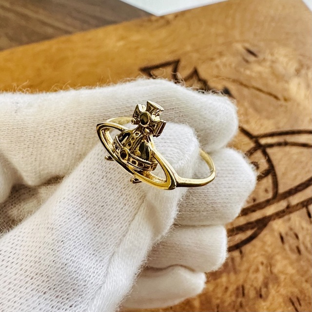 Vivienne Westwood(ヴィヴィアンウエストウッド)の美品/廃盤色VivienneWestwood スージーオーブリング レディースのアクセサリー(リング(指輪))の商品写真