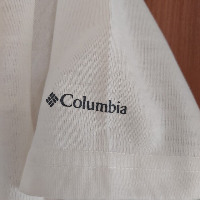 Columbia(コロンビア)の【新品未使用】Columbia　Tシャツ　最終お値下げ！早い方優先！ レディースのトップス(Tシャツ(半袖/袖なし))の商品写真