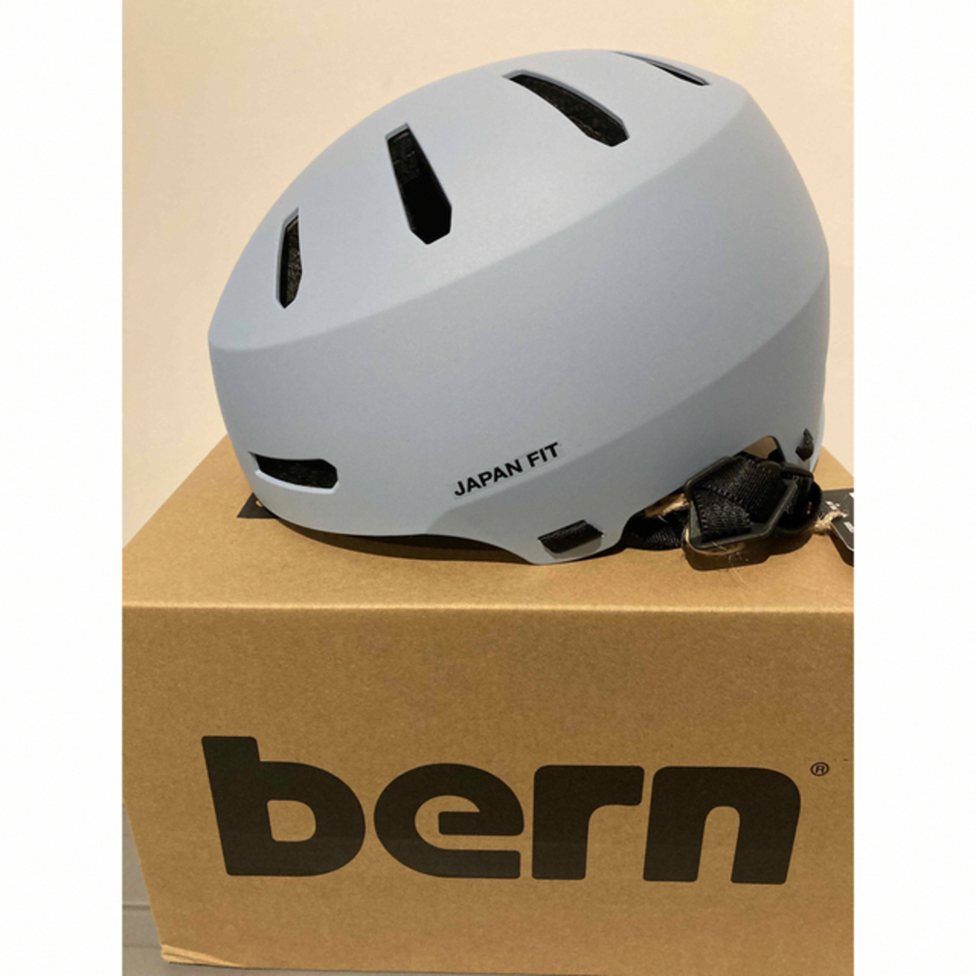 bern(バーン)のバーン　ヘルメット　メーコン　新品 自動車/バイクのバイク(ヘルメット/シールド)の商品写真