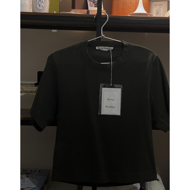 Acne Studios(アクネストゥディオズ)の//Acne StudiousのクロップドTシャツ// レディースのトップス(Tシャツ(半袖/袖なし))の商品写真