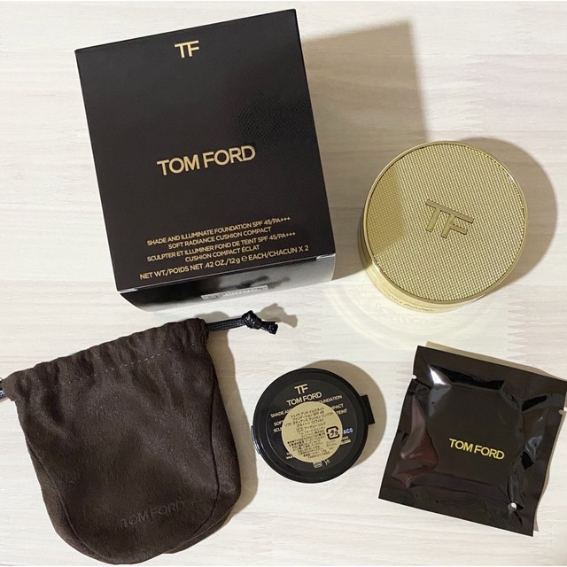 【タイムセール】 Tom Ford ファンデーション03アイボリーシルク購入価格