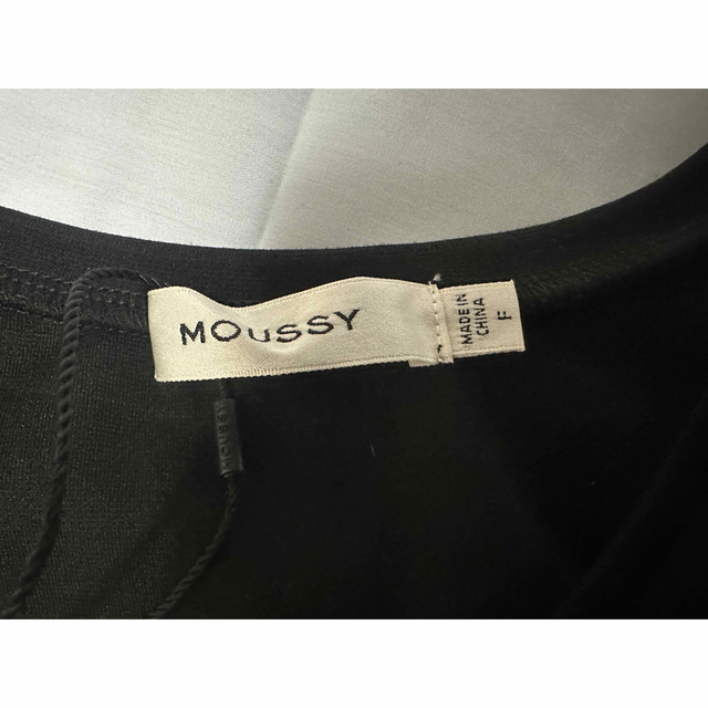 moussy(マウジー)の【新品】 MOUSSY  マウジー　トップス　ブラック　半袖　Tシャツ レディースのトップス(Tシャツ(半袖/袖なし))の商品写真