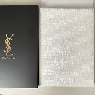 イヴサンローランボーテ(Yves Saint Laurent Beaute)の新品未使用　イヴサンローラン　鏡　ホワイト(ミラー)