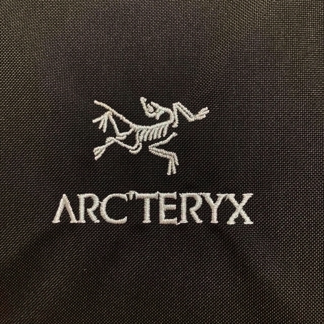 ARC'TERYX(アークテリクス)の(ベル様専用)美品♡通勤通学に！arc'teryx アークテリクスブレード20 メンズのバッグ(バッグパック/リュック)の商品写真