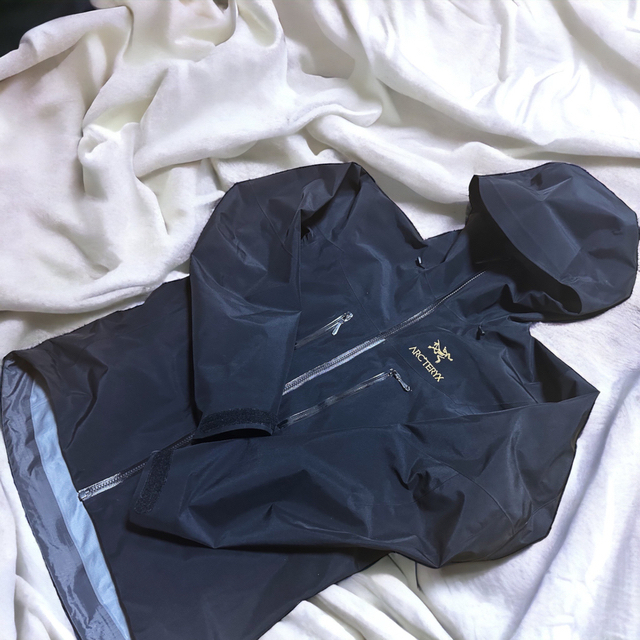 トップ ARC'TERYX - 【極美品】アークテリクス アルファSV XS ARCTERYX