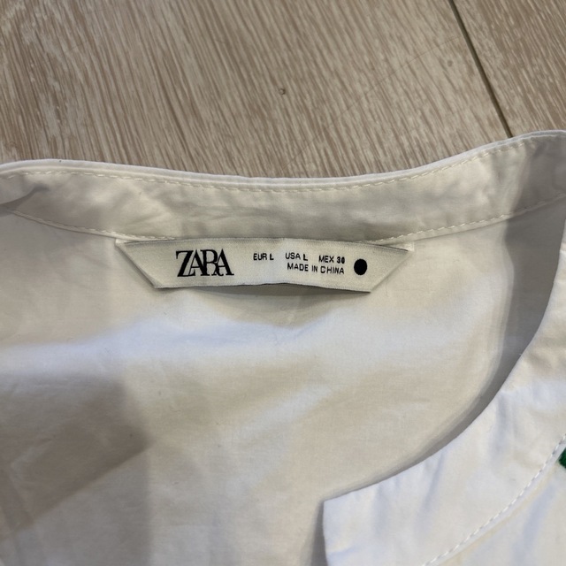 ZARA(ザラ)のsakaeさま専用 ZARA 刺繍入りチュニック レディースのトップス(シャツ/ブラウス(長袖/七分))の商品写真