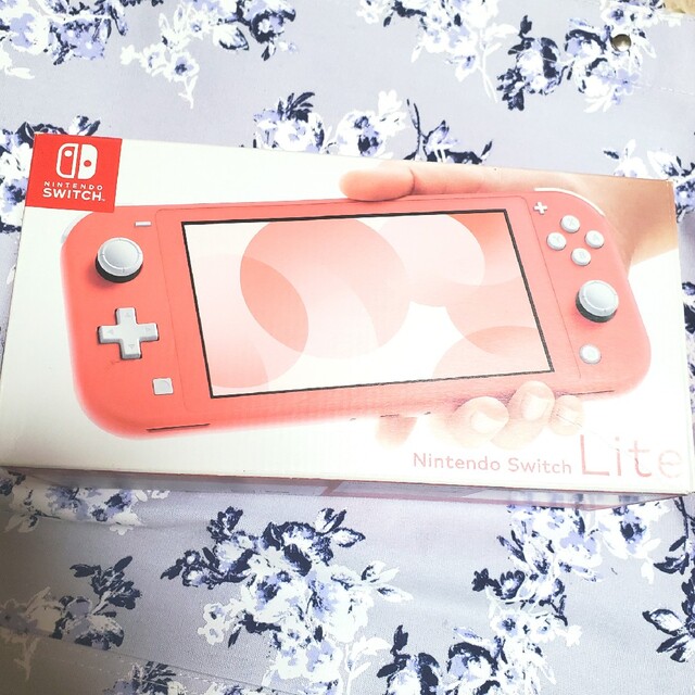 美品 Switch Lite スイッチ ライト コーラルピンク 本体 任天堂