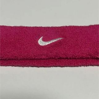 ナイキ(NIKE)のNIKE ヘアバンド　ピンク(ヘアバンド)