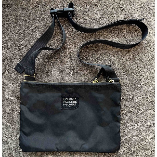FREAK'S STORE(フリークスストア)の【値下げ】FREDRIC PACKERS サコッシュ　ブラック メンズのバッグ(ショルダーバッグ)の商品写真