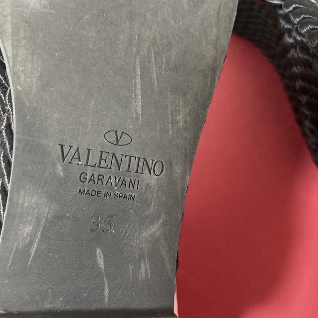 VALENTINO(ヴァレンティノ)のvalentino ウェッジサンダル　黒　35 レディースの靴/シューズ(サンダル)の商品写真