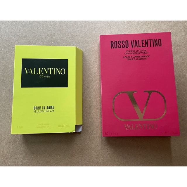 VALENTINO(ヴァレンティノ)のヴァレンティノ ビューティ 口紅と香水のサンプルセット コスメ/美容のベースメイク/化粧品(口紅)の商品写真