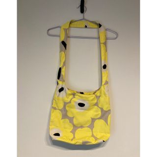 マリメッコ(marimekko)のmarimekko マリメッコ　ウニッコ　ショルダーバッグ(ショルダーバッグ)