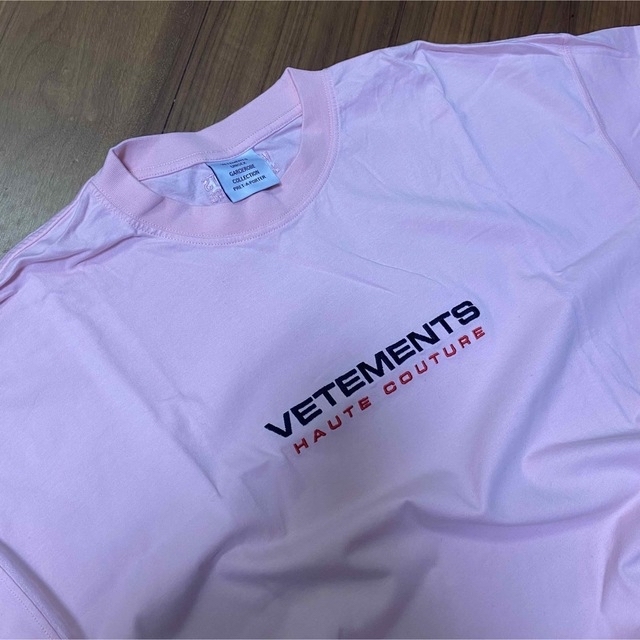 VETEMENTS(ヴェトモン)のVETEMENTS 値下げ交渉不可 メンズのトップス(Tシャツ/カットソー(半袖/袖なし))の商品写真