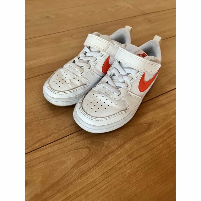 NIKE(ナイキ)のNIKE キッズ 美品 17cm キッズ/ベビー/マタニティのキッズ靴/シューズ(15cm~)(スニーカー)の商品写真