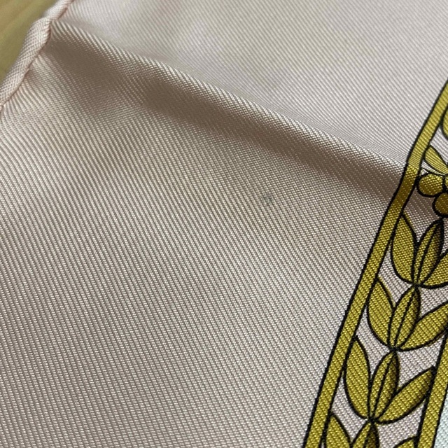 HERMES - エルメス シルクスカーフ カレ90 ロンシャンへの散歩 HERMES - エルメス シルクスカーフ カレ90 ロンシャンへの散歩