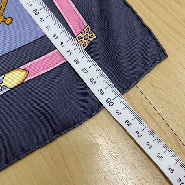 エルメス スカーフ カレ90 LES MUSEROLLES グレー no.50