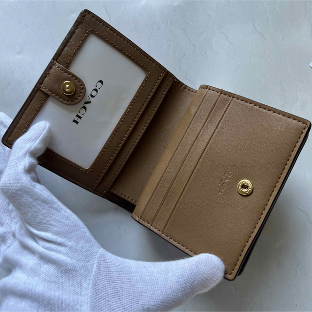 COACH 新品 スナップ ウォレット!シグネチャー !ワイルド